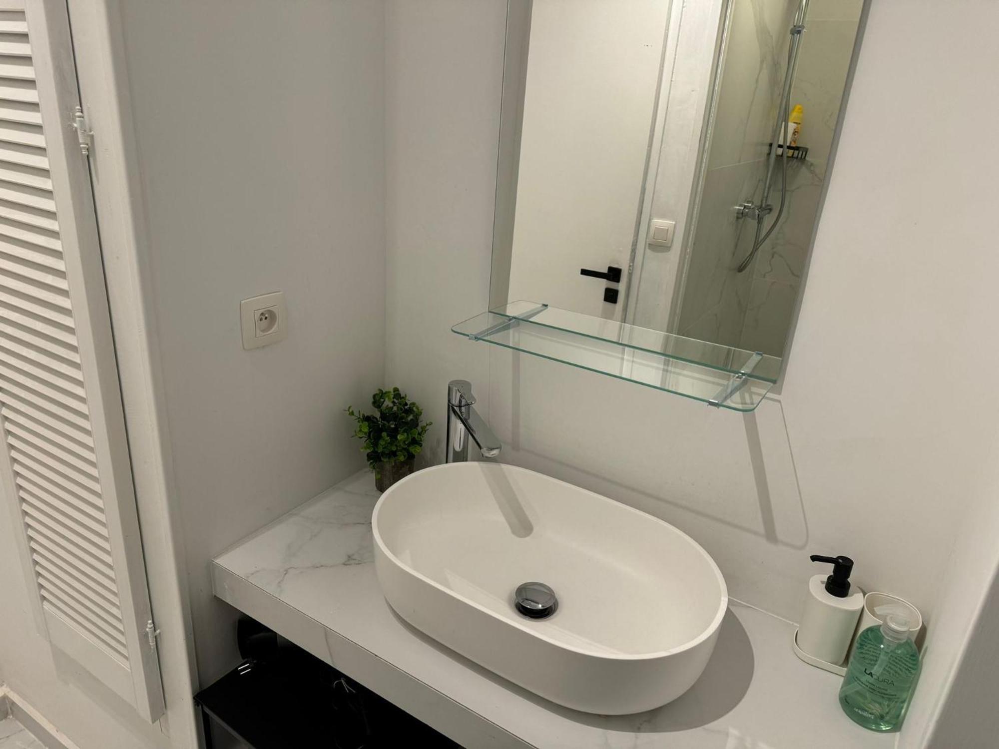 Garden Loft In City Center Meir 1Fl Антверпен Экстерьер фото